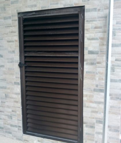 Proyecto COSTA SUR Puertas Louvers(9)